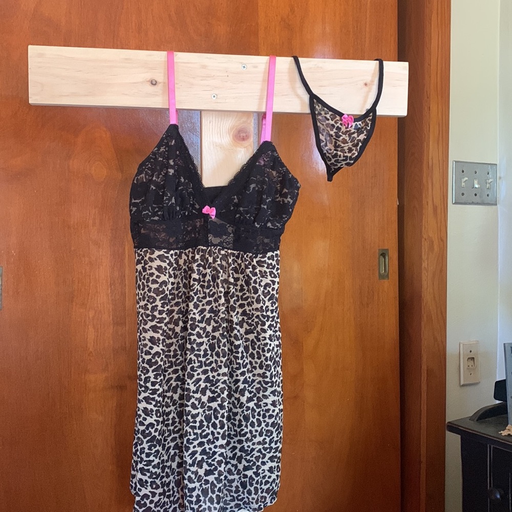 Lingerie Cheetah print with key hole back